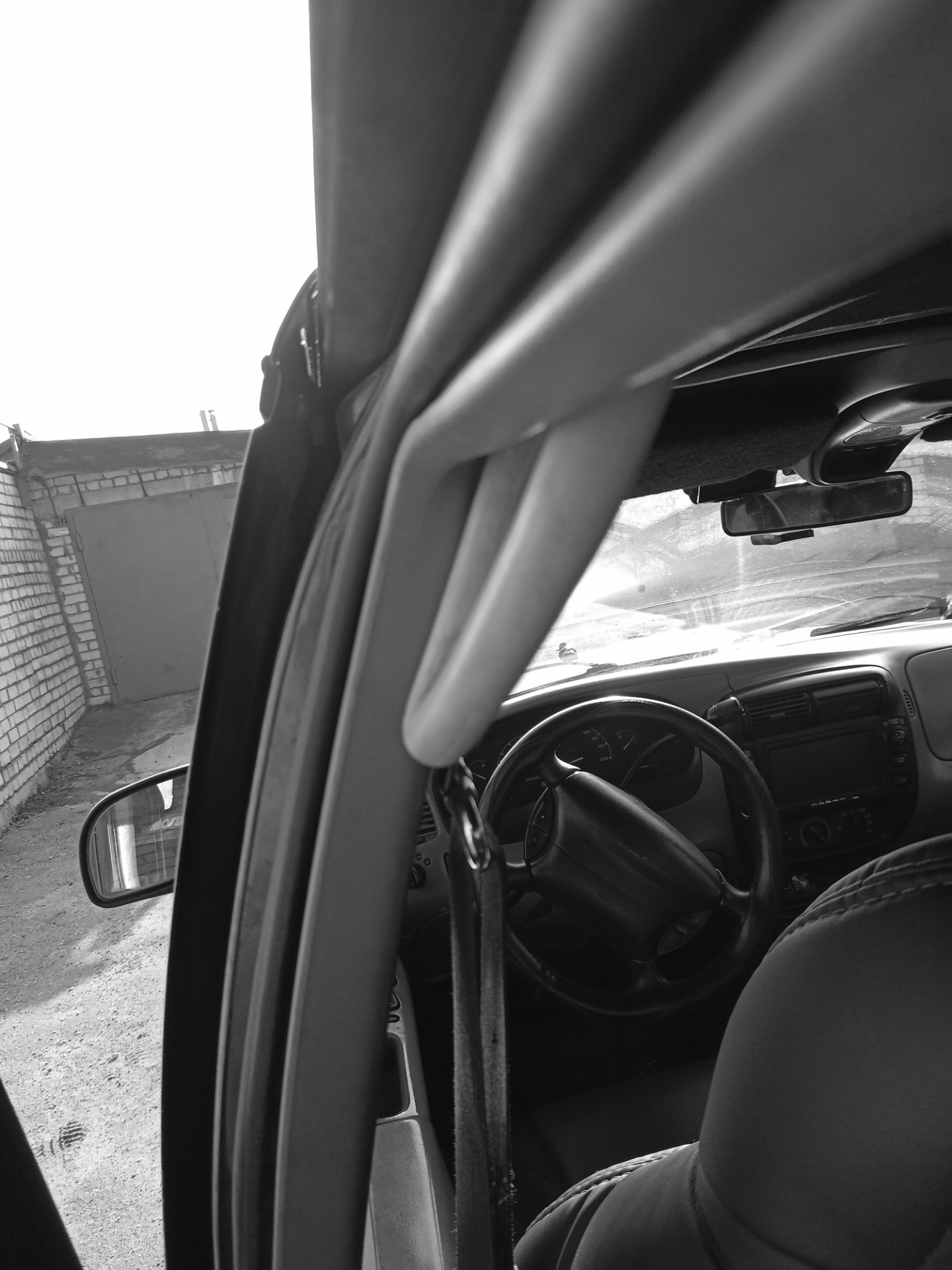 Ручки от Паджеро/Монтеро спорт для задних пассажиров — Ford Explorer ...