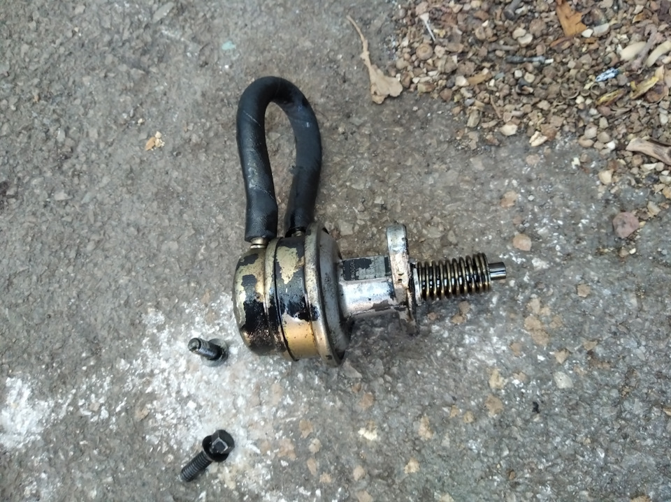 Замена механического бензонасоса на электрический OPEL REKORD — DRIVE2