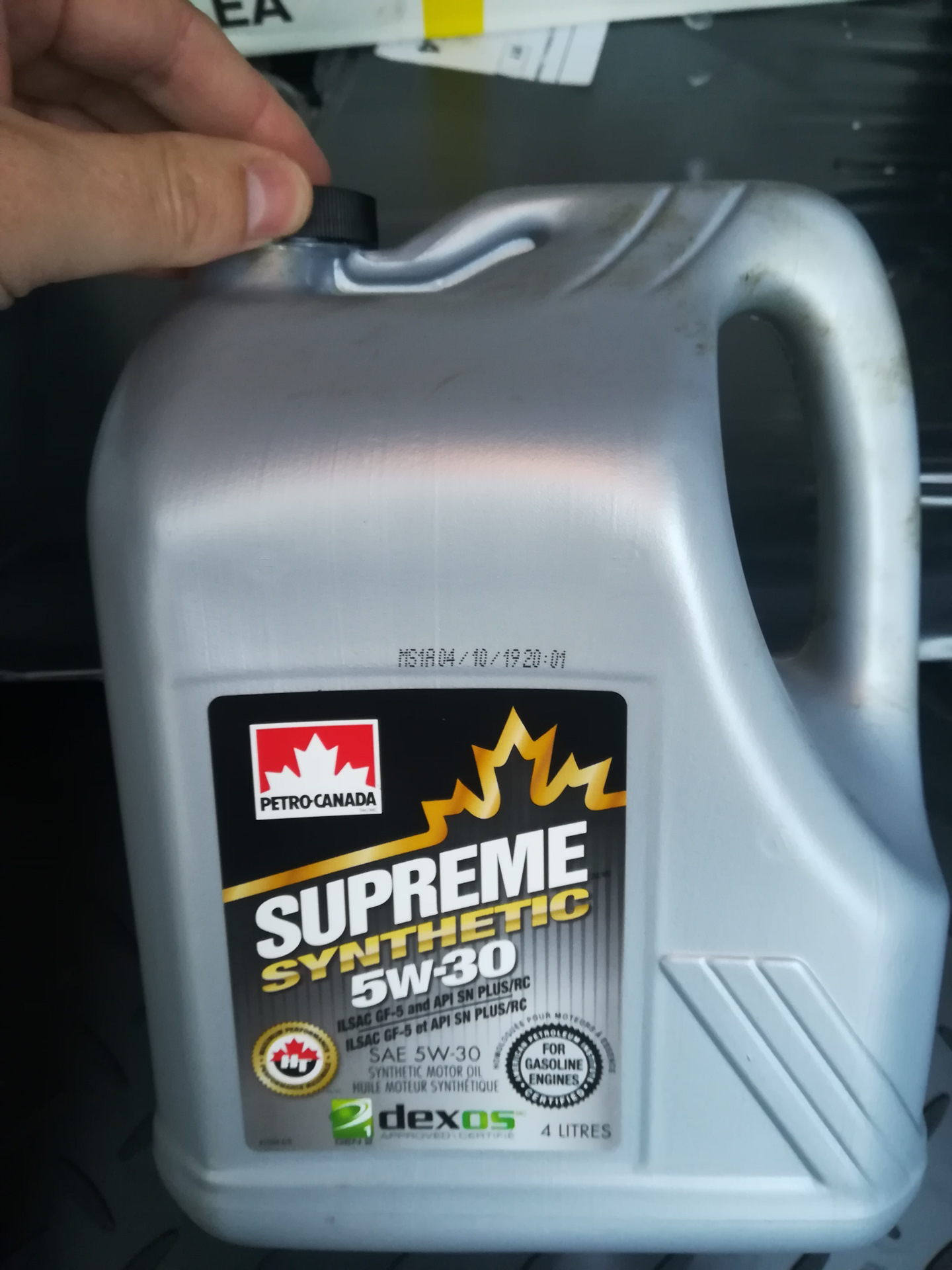 Полусинтетическое масло 5w30. Petro Canada Supreme Synthetic 5w-30. Петроканада 5в30 Суприм синтетик. Supreme Synthetic 5w-30. Масло в АКПП BMW x5 Petro Canada.