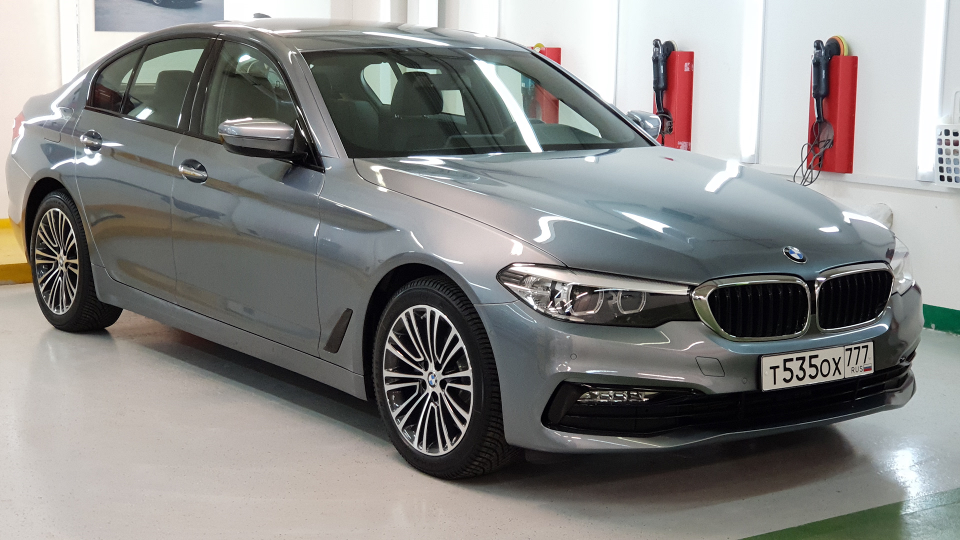 Bmw 520d xdrive m sport pure 2021. Бмв 5 2018. Bmw 5 520d. Bmw 350 2017 cthfz. Bmw g30 sportline.