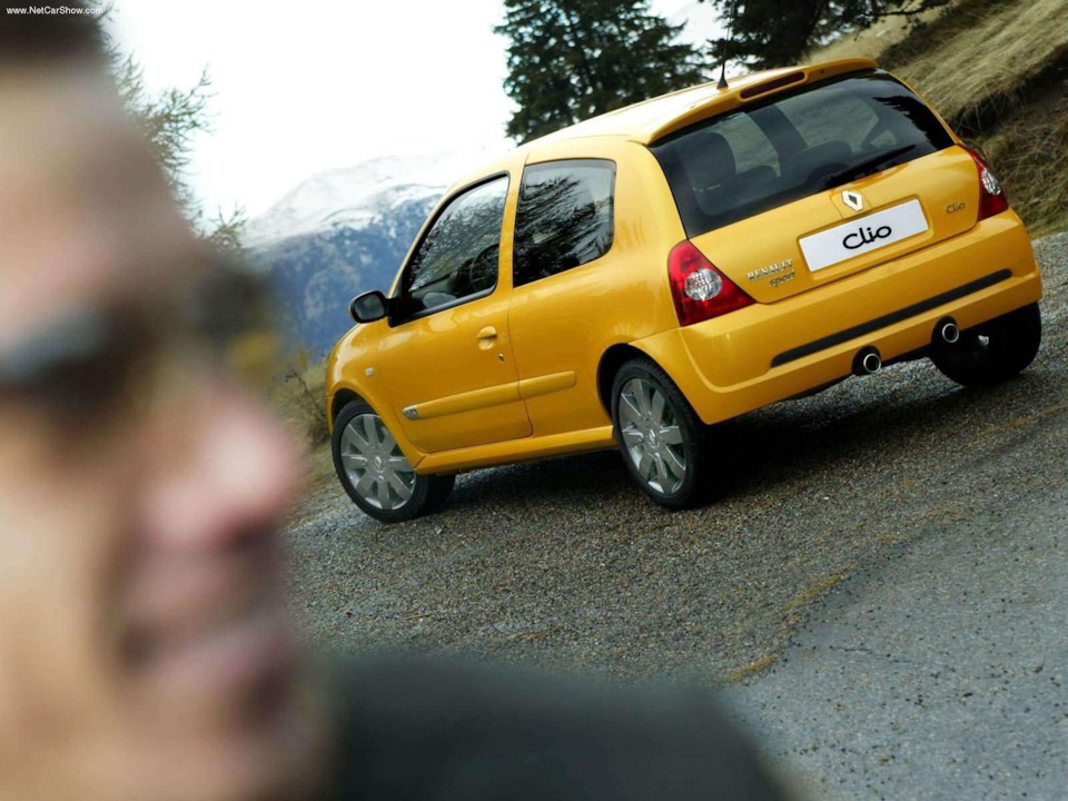 Рено клио 2004 год. Renault clio sport 2.0 16v. renault clio 2004. рено клио 2.0 16v sport. рено клио 2004 седан.