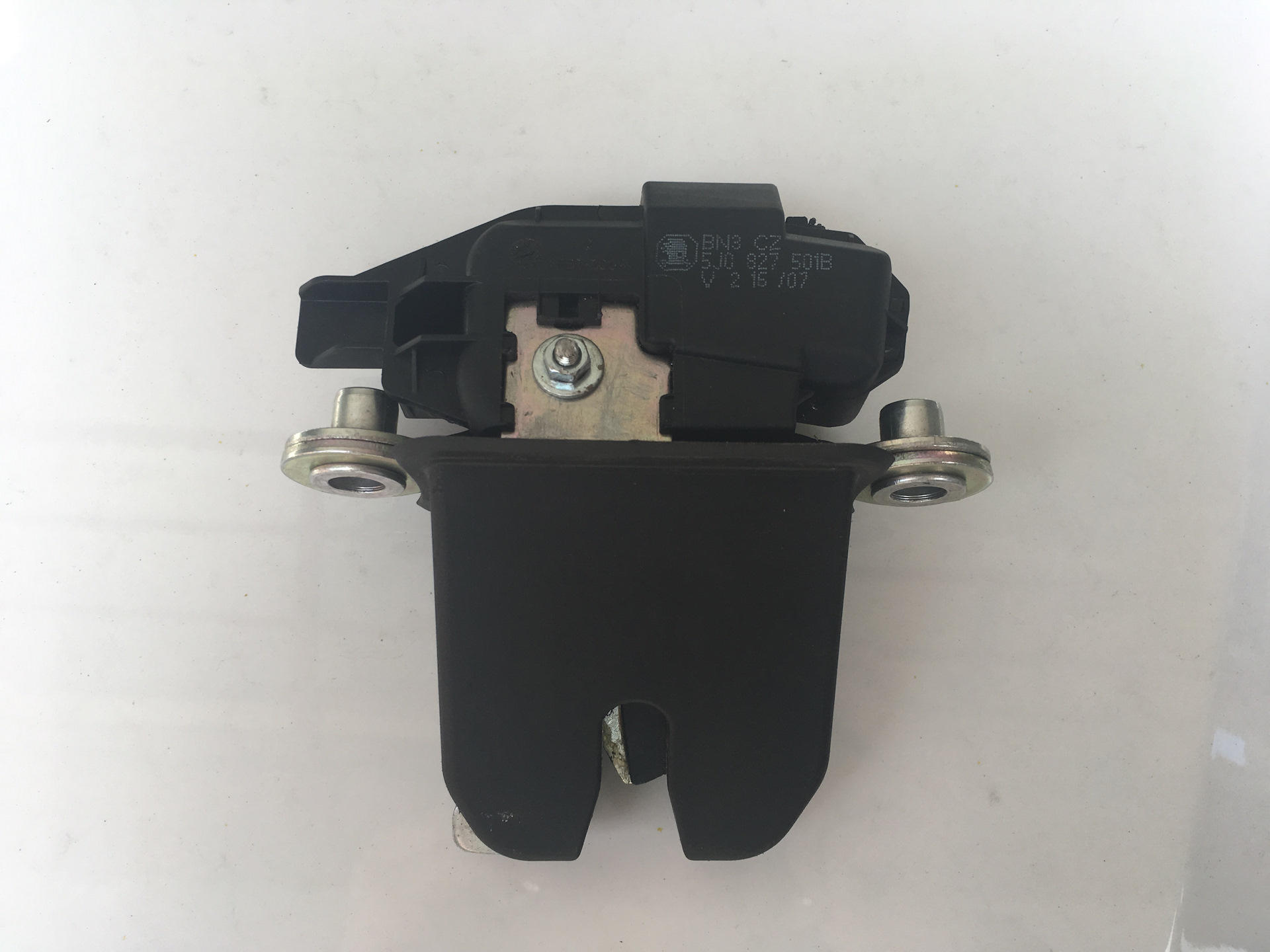 замок багажника фольксваген поло. фольксваген поло 2013 замок багажника. замок багажника фольксваген поло седан 2016. замок багажника поло. замок багажника поло.