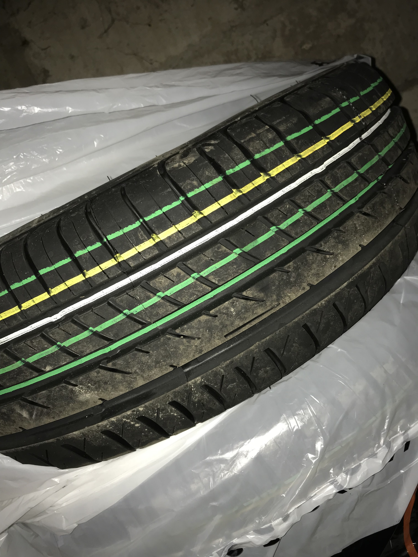 Strada asimmetrico r13. Виатти страда Ассиметрико r13. Шина Viatti strada Asimmetrico 175/70/13. Viatti 175/65r14 82h strada Asimmetrico v-130 TL. Viatti strada Asimmetrico v-130 наклейка.