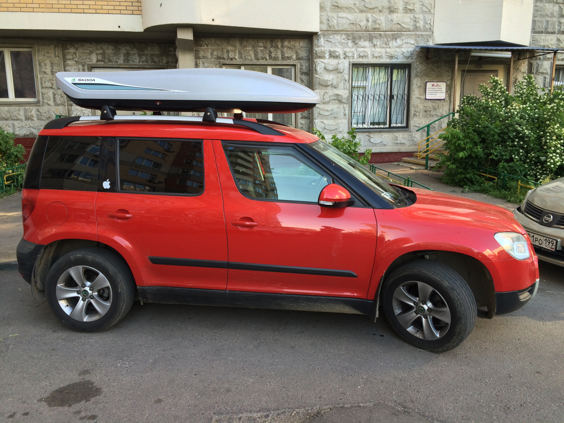 Бокс на крышу — Skoda Yeti, 1,2 л, 2009 года | аксессуары | DRIVE2