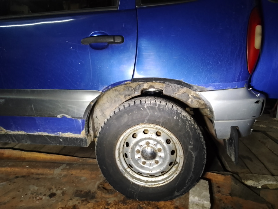 Задние усиленные пружины Lesjöfors — Chevrolet Niva (1G), 1,7 л, 2006 ...
