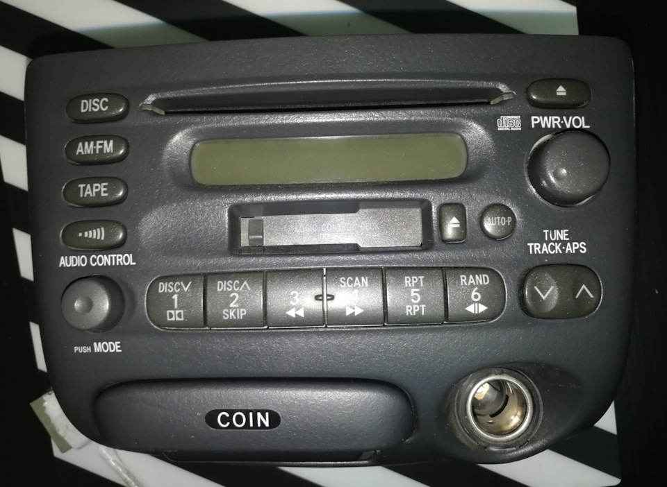 было — Toyota Vitz (10)