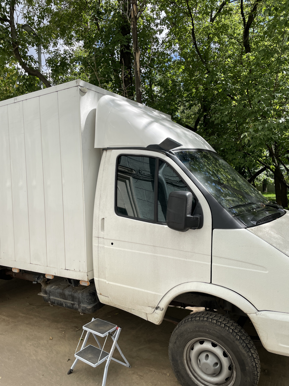 Обтекатель+Козырек — ГАЗ Соболь, 2,4 л, 2006 года | аксессуары | DRIVE2