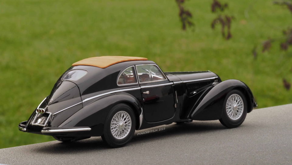 1/18 Alfa Romeo 8C 2900B Lungo, 1938 (Minichamps #100120421
