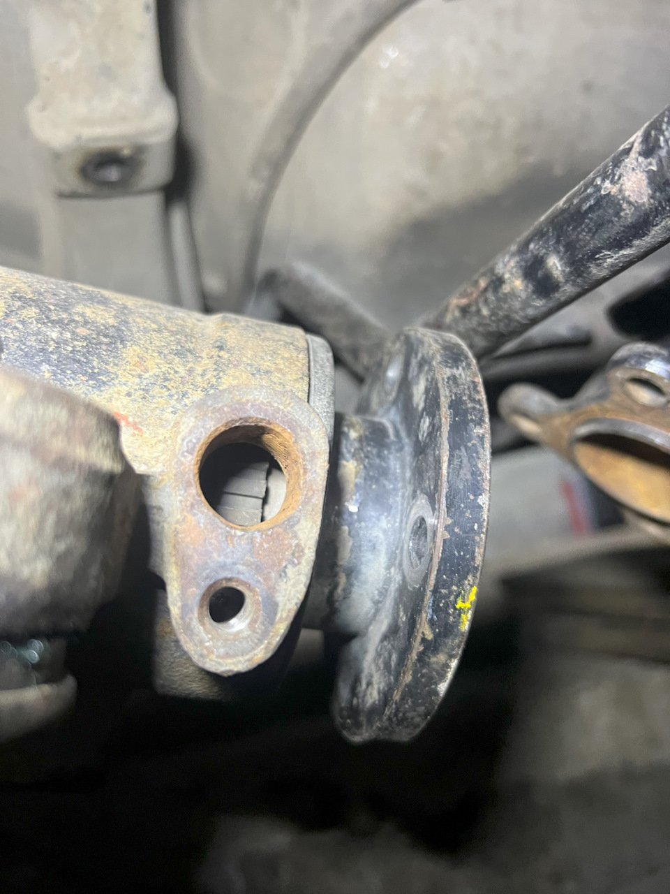 Фото в бортжурнале Nissan Laurel (C35)