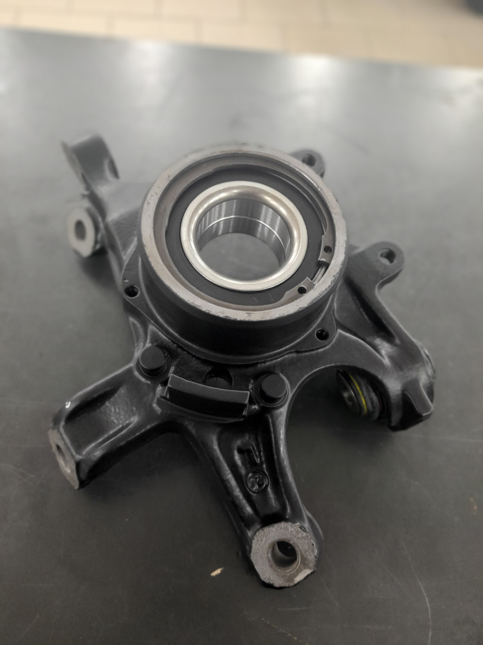 Порядок под капотом и замена задних подшипников — Mercedes-Benz E-class ...