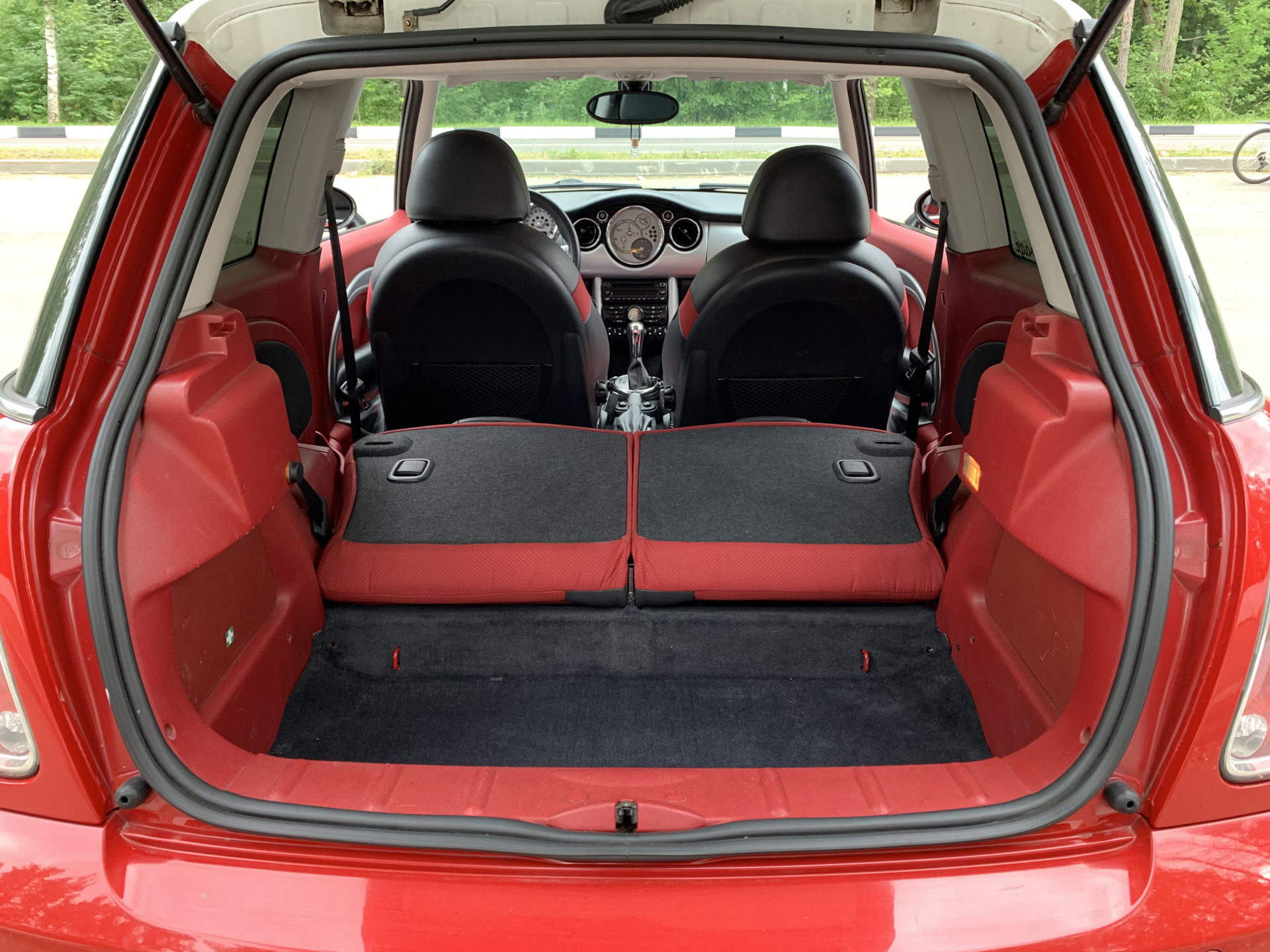 Чистка салона — MINI Cooper Mk I, 1,6 л., 2005 года | мойка | DRIVE2