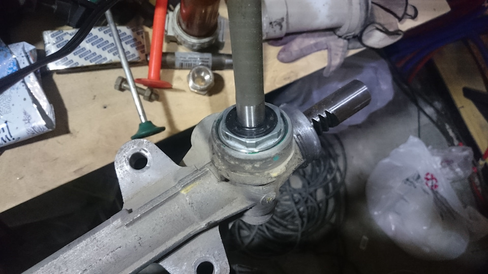 Капролоновая втулка рулевой рейки киа сид