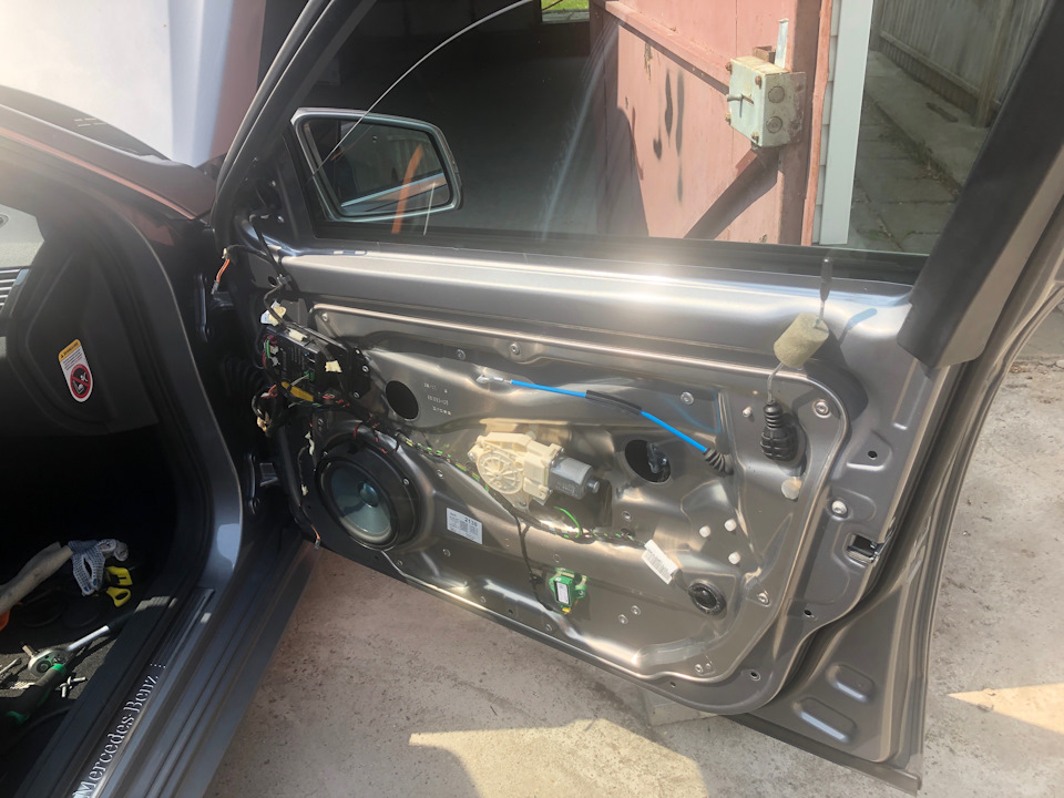 Фото в бортжурнале Mercedes-Benz E-Class (W212)