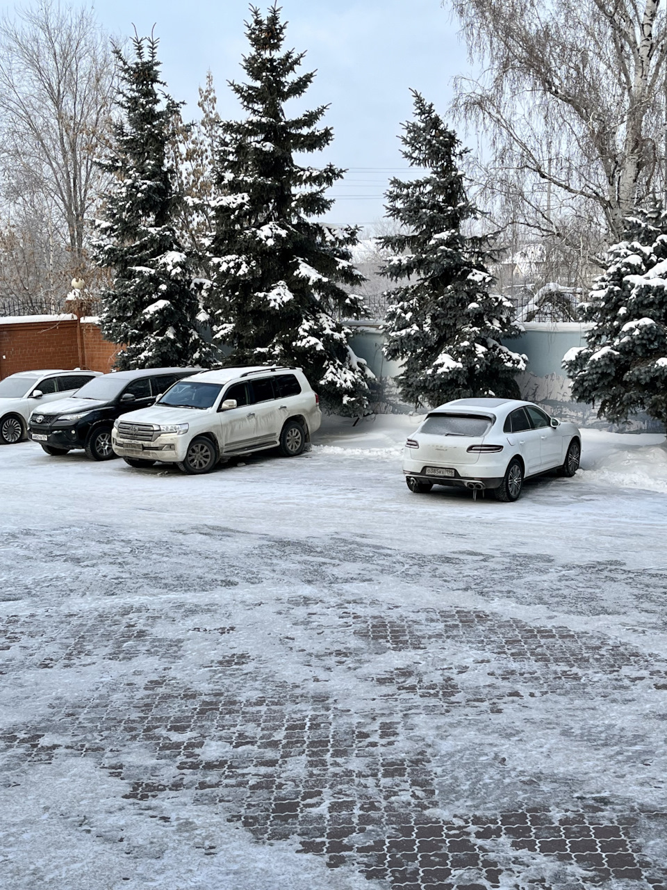 35 градусные морозы🥶Сломалась крышка бензобака🥲 — Porsche Macan, 3 л,  2014 года | поломка | DRIVE2