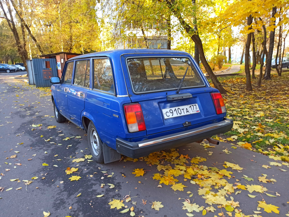 Зимние шины, аккумулятор и уплотнитель насоса омывателя — Lada 21041, 1 ...