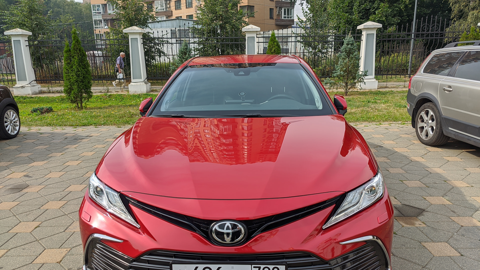 Toyota Camry (XV70) 2.5 бензиновый 2021 | красная акула на DRIVE2