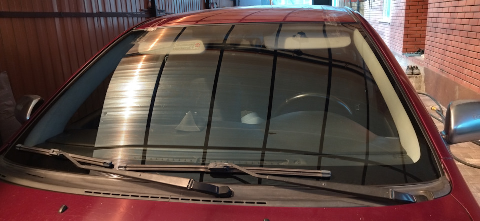 Замена лобового стекла — Toyota Corolla (120), 1,4 л, 2005 года | визит ...