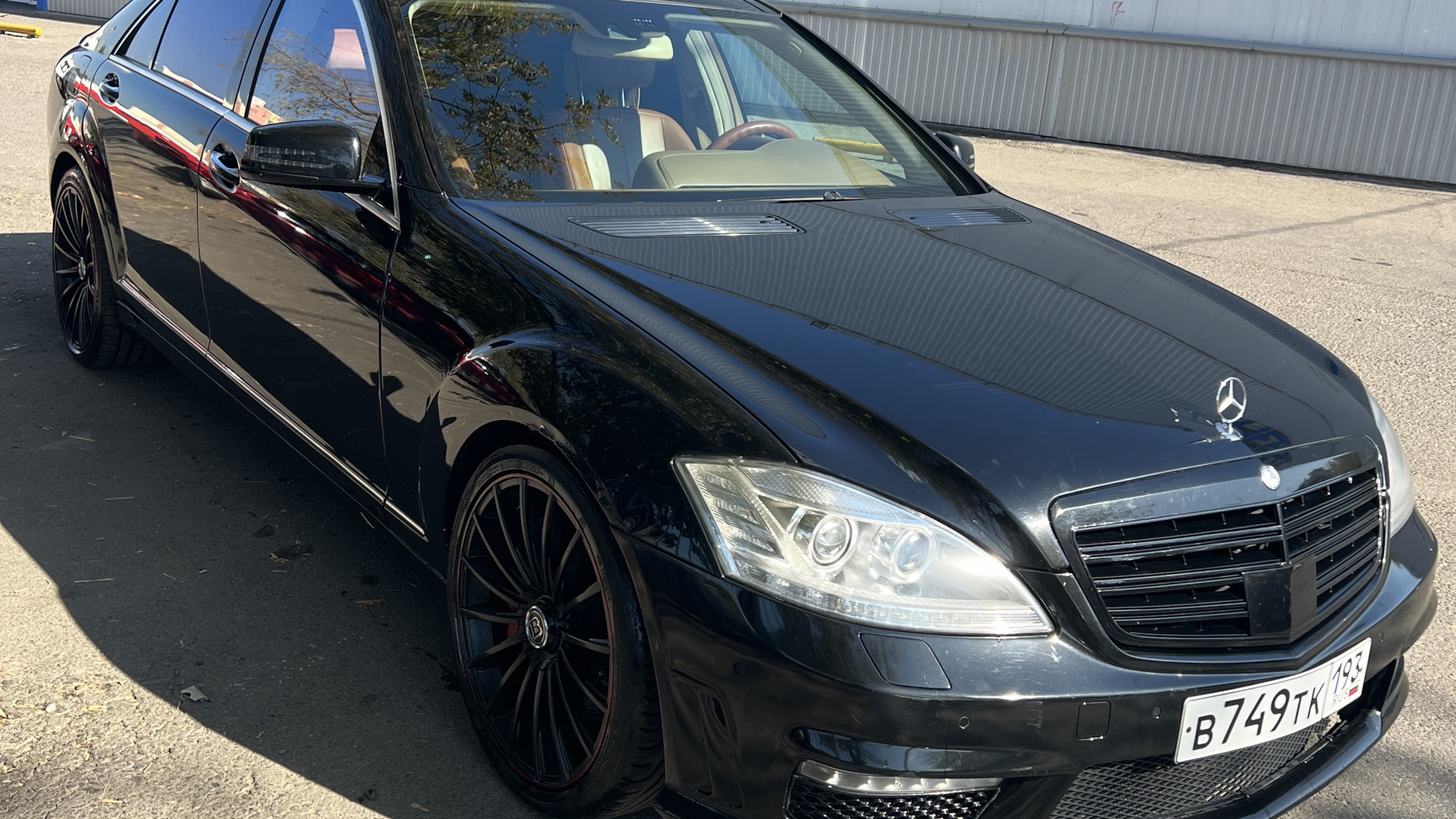 Mercedes-Benz S-Class (W221) 6.0 бензиновый 2006 | S600L V12BiTurbo на  DRIVE2