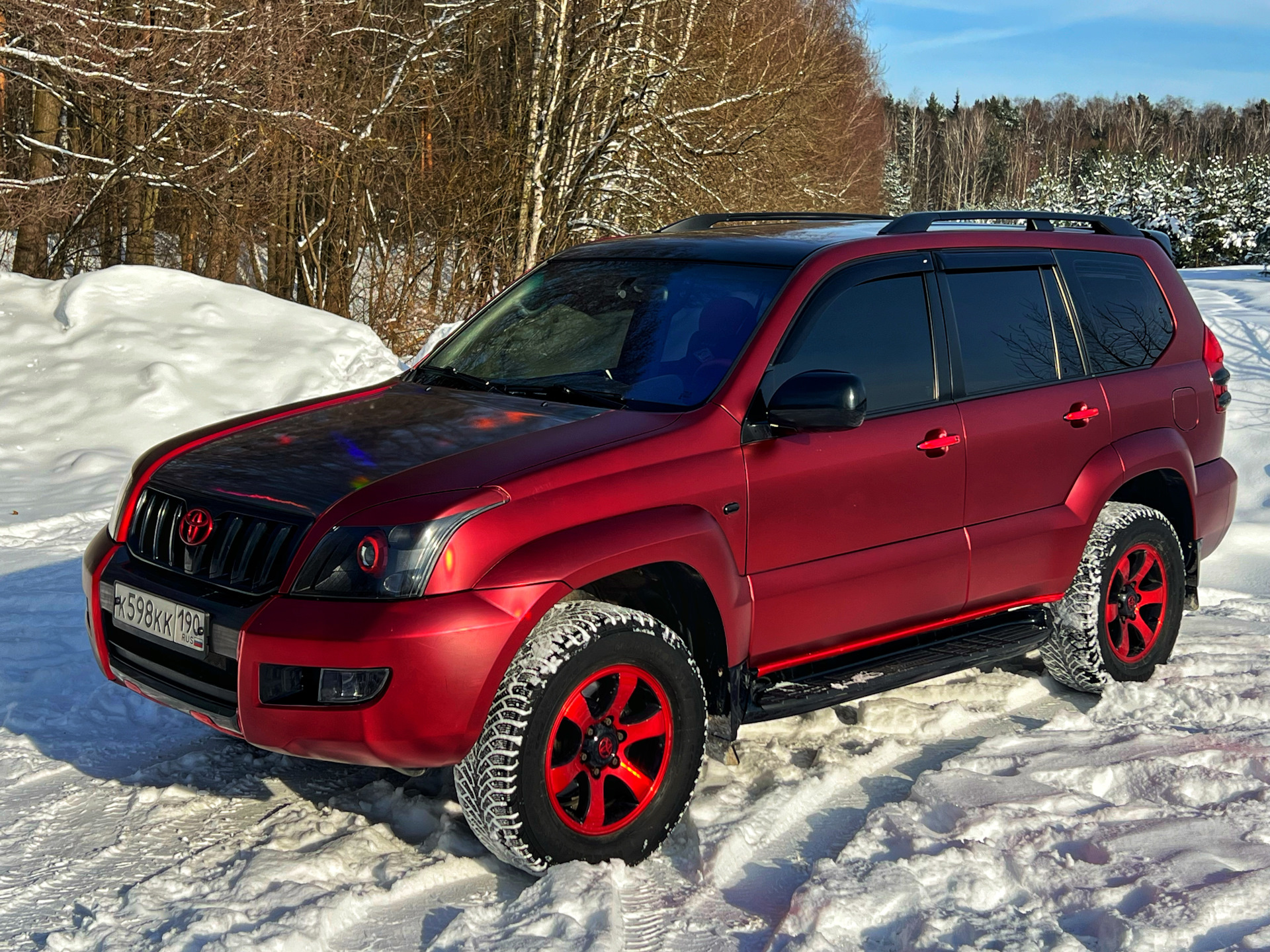 в этом мире крохотном и шатком открытка. только ты не будь пока солнцем. только ты не будь пока солнцем. закаты и рассветы. только ты не будь пока солнцем.