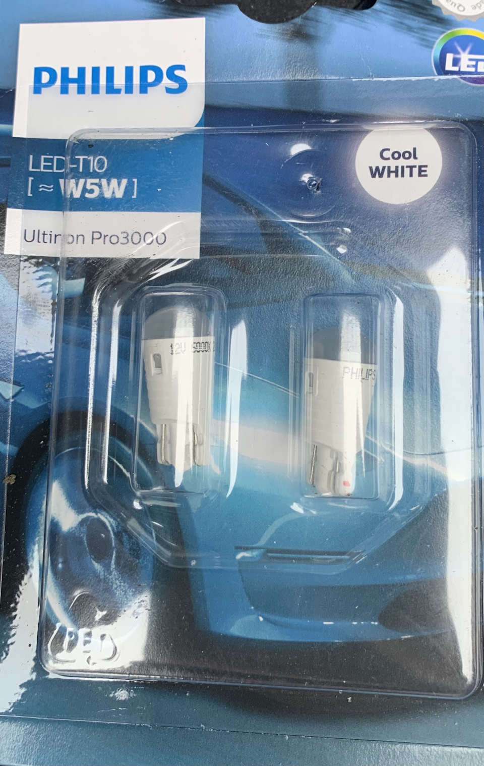 Замена лампы подсветки номера на led — Toyota Yaris (p2), 1,3 л, 2006 ...