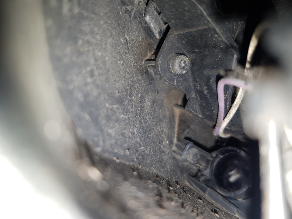 Замена лампочек в зеркалах — Ford Galaxy (Mk III), 1,6 л, 2012 года ...