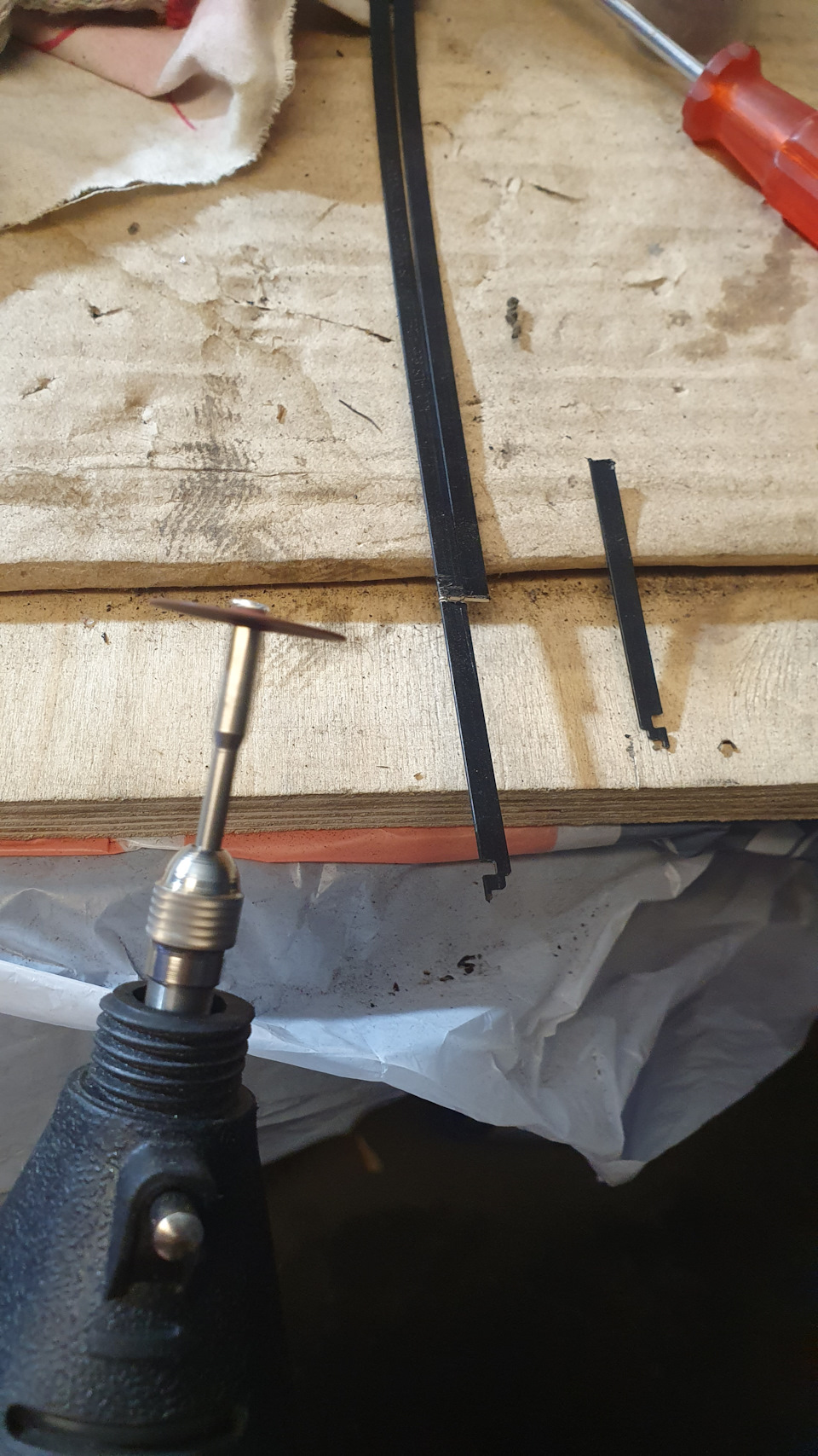 отрезаем лишнее — Audi Q5 (1G)