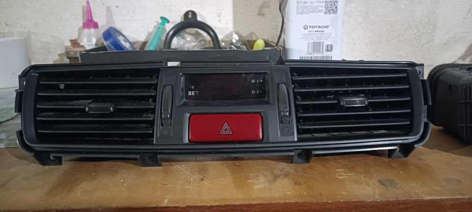 Дефлекторы воздуха на Mitsubishi Lancer IX. Б/у | 2 000 ₽ в городе ...