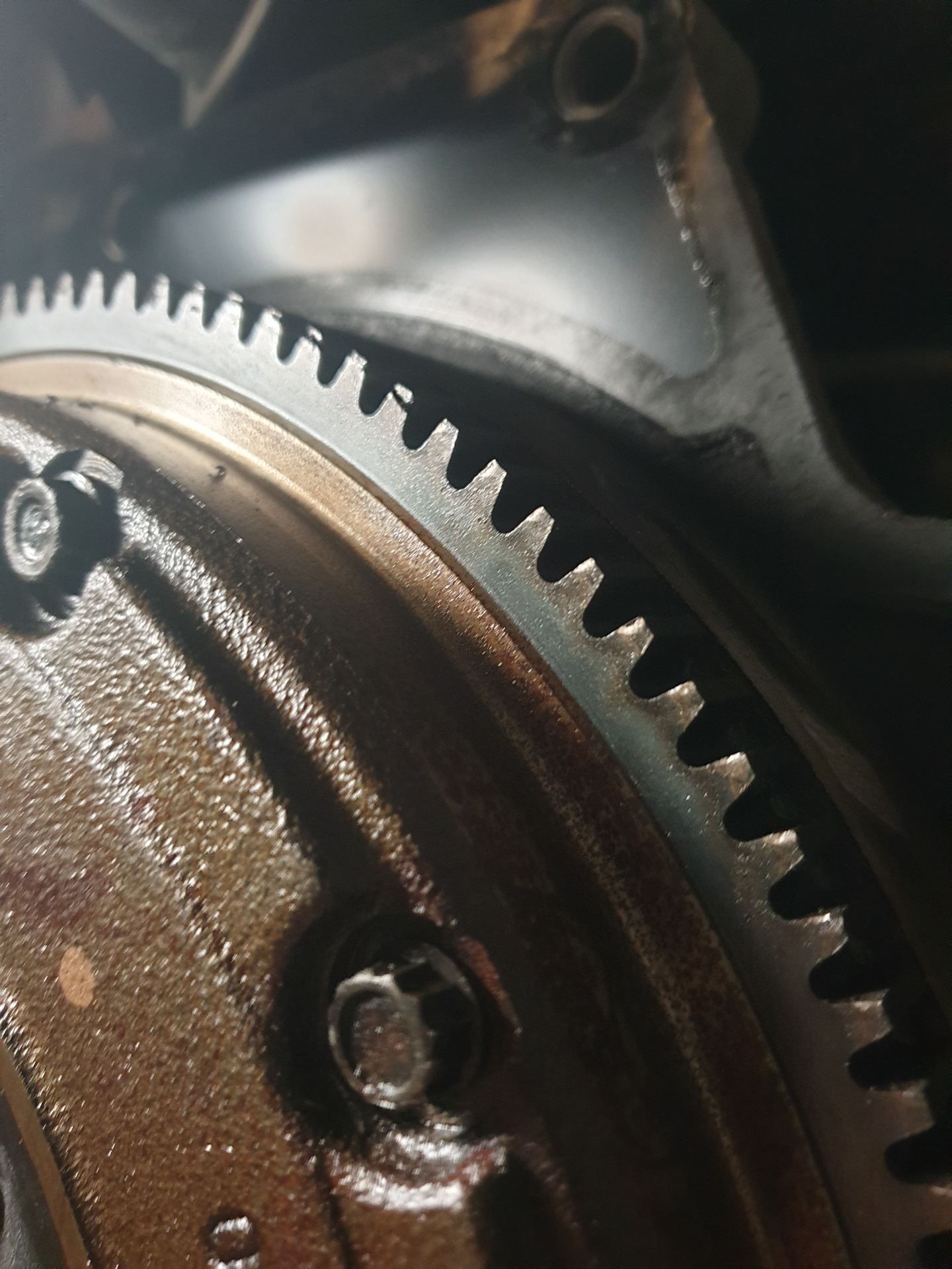 Замена диска сцепления и выжимной тарелки — Volkswagen Golf Mk4, 1,6 л ...