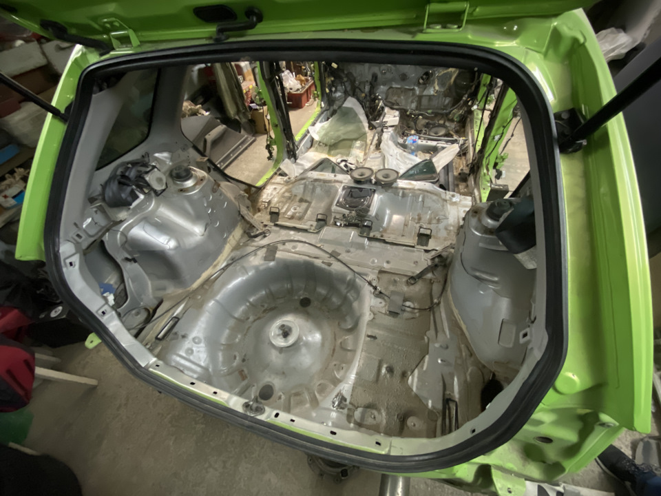 Разбор Mazda Familia S-Wagon Sport20 на Mazda 323 VI, Mazda Familia (BJ ...