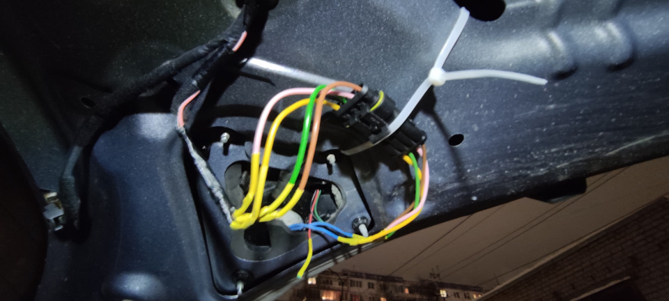 Замена разъема задних фонарей — Hyundai Creta (1G), 2 л, 2016 года ...