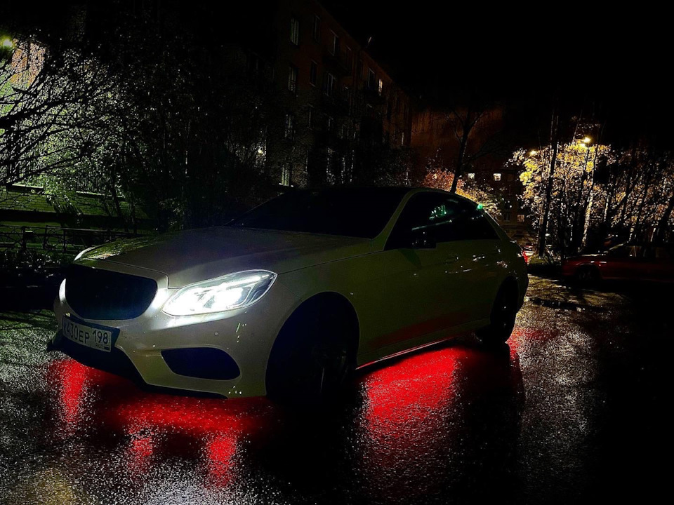 Установка света на дно авто — Mercedes-Benz E-class (W212), 2 л, 2013 ...