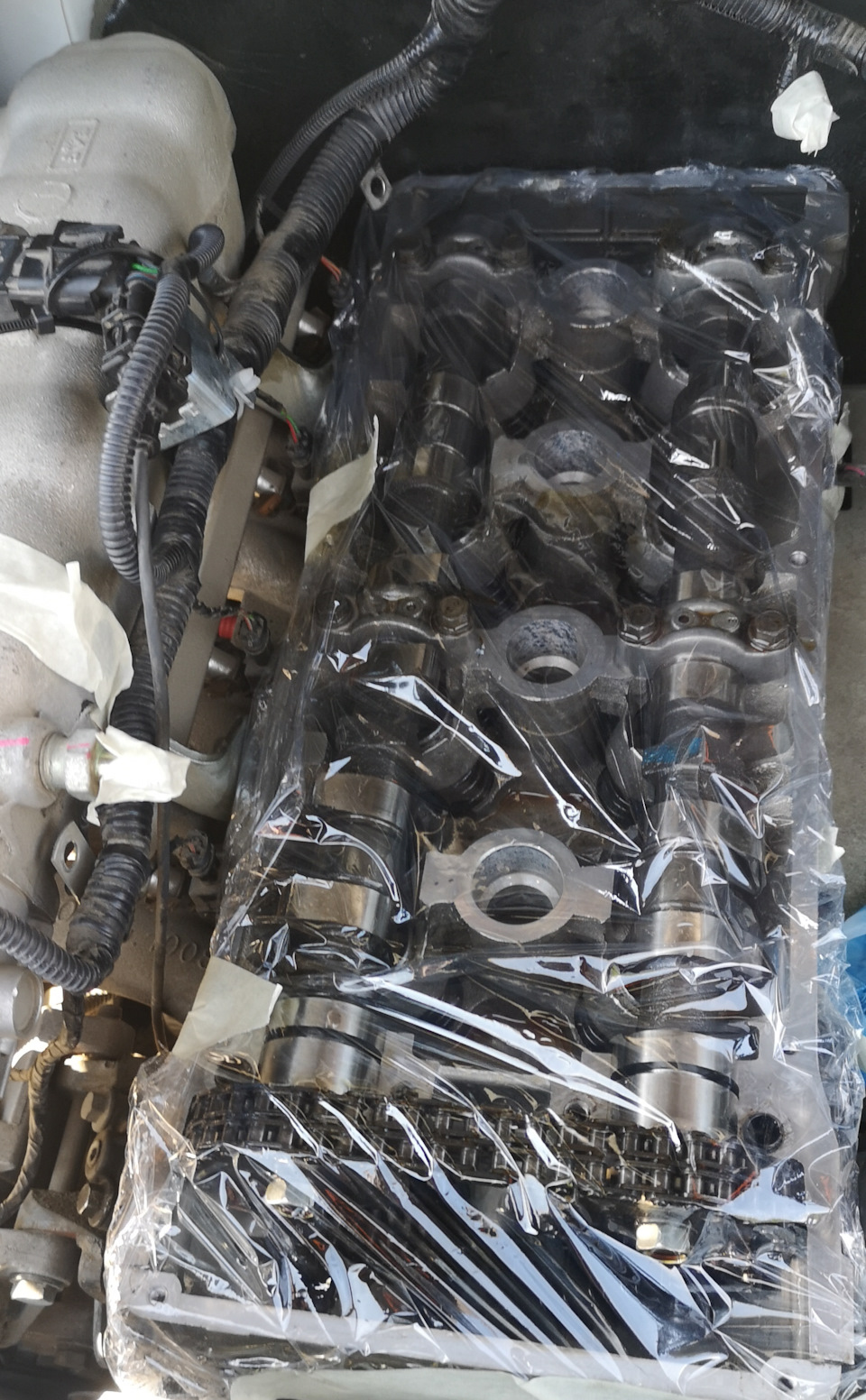 Замена прокладки клапанной крышки, упорных полуколец распредвалов ...