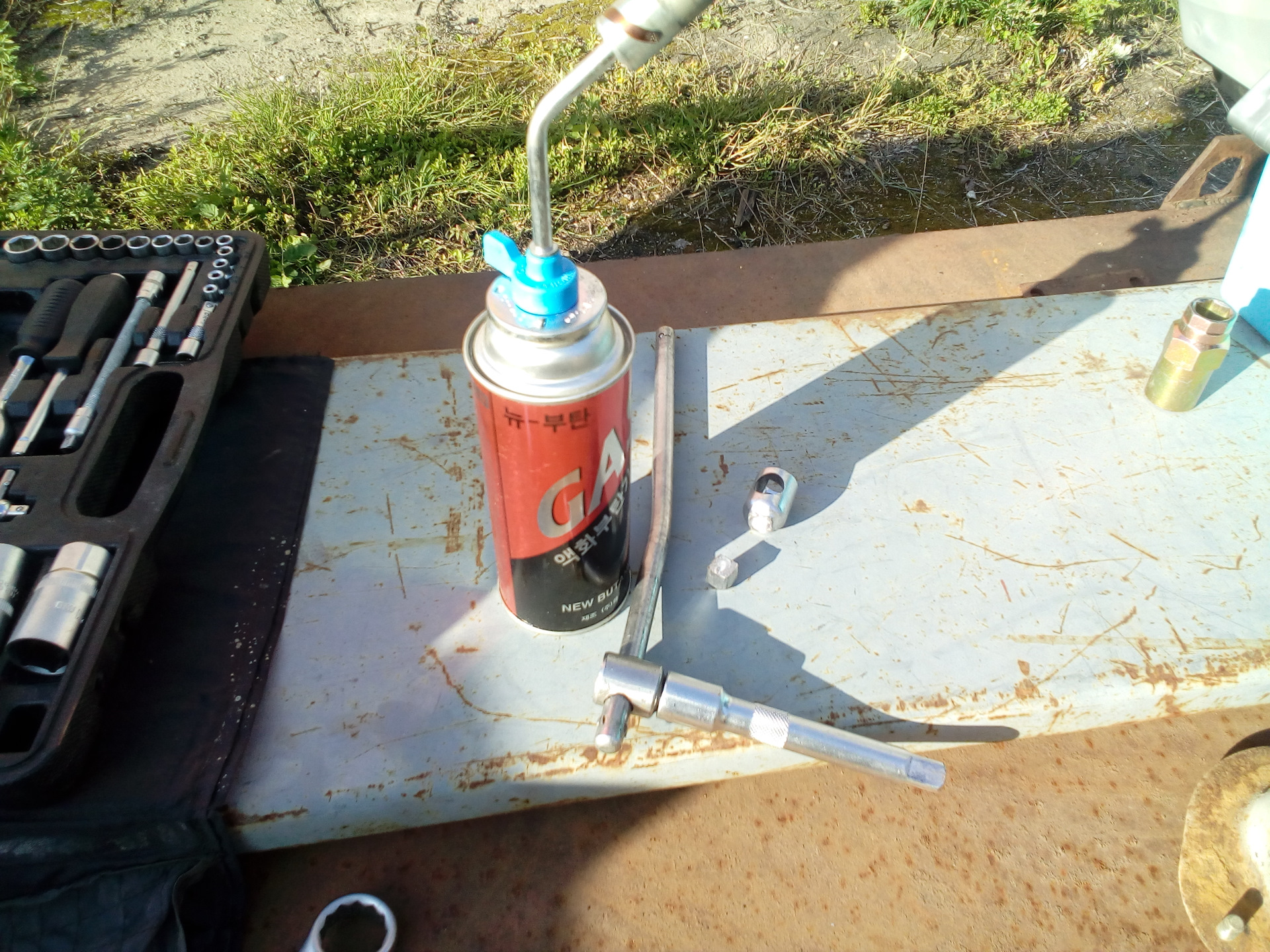 Help. кто подскажет как открутить ступичную гайку? — Opel Kadett E, 1,3 ...