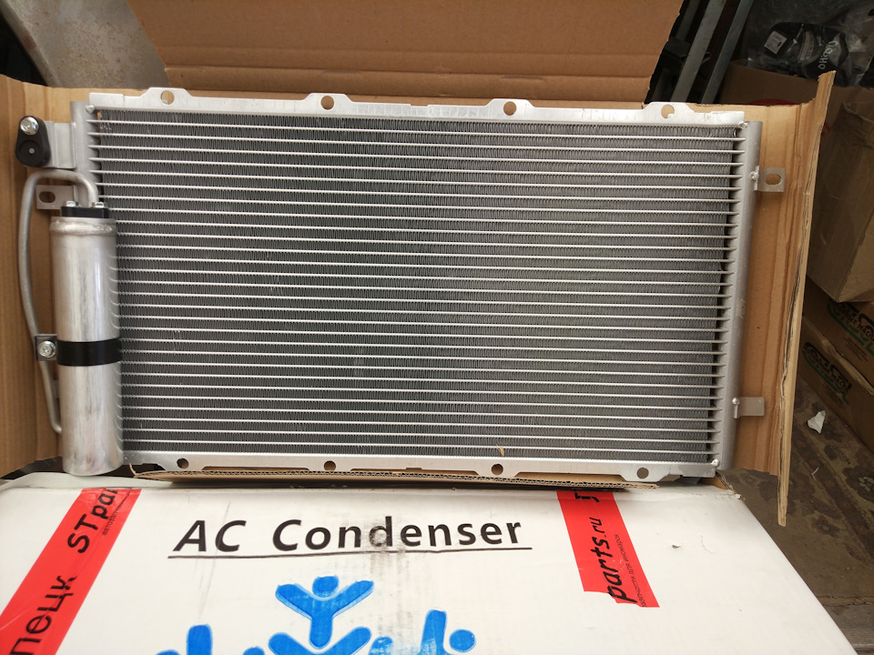 Замена эмблем и заднего регистрационного знака — Honda Fit (3G), 1,3 л ...