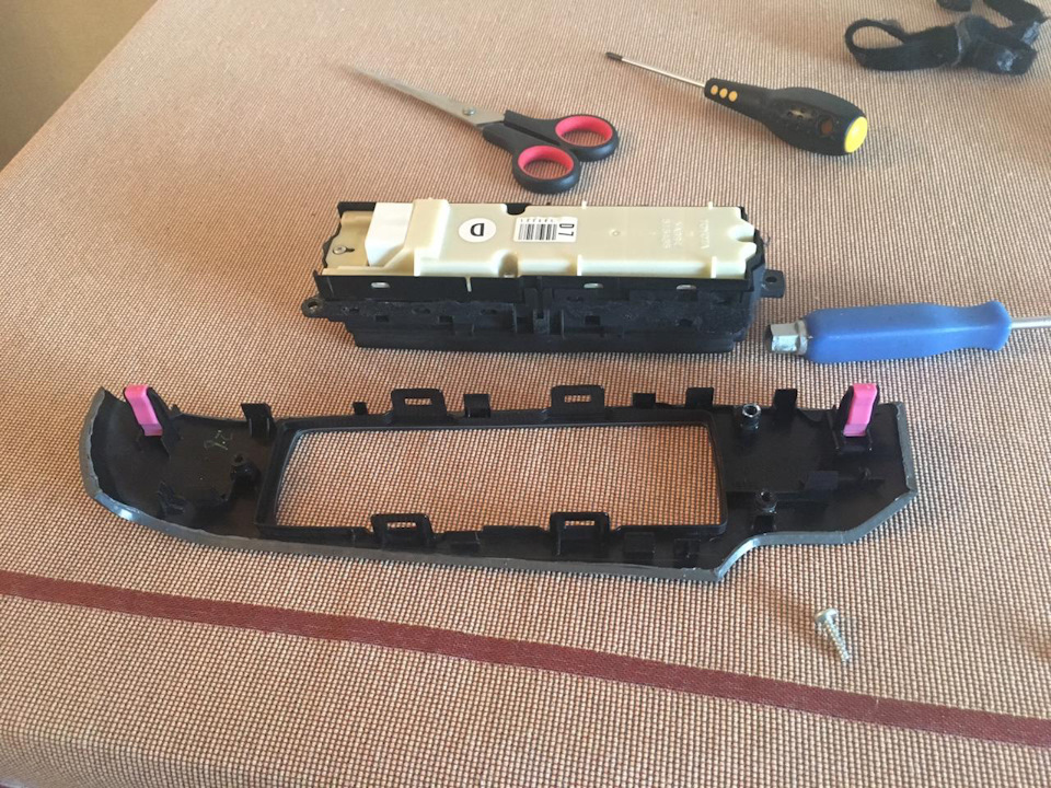 Удаление скрипа на басах. Часть 2 — Lexus IS III, 2,5 л, 2013 года ...