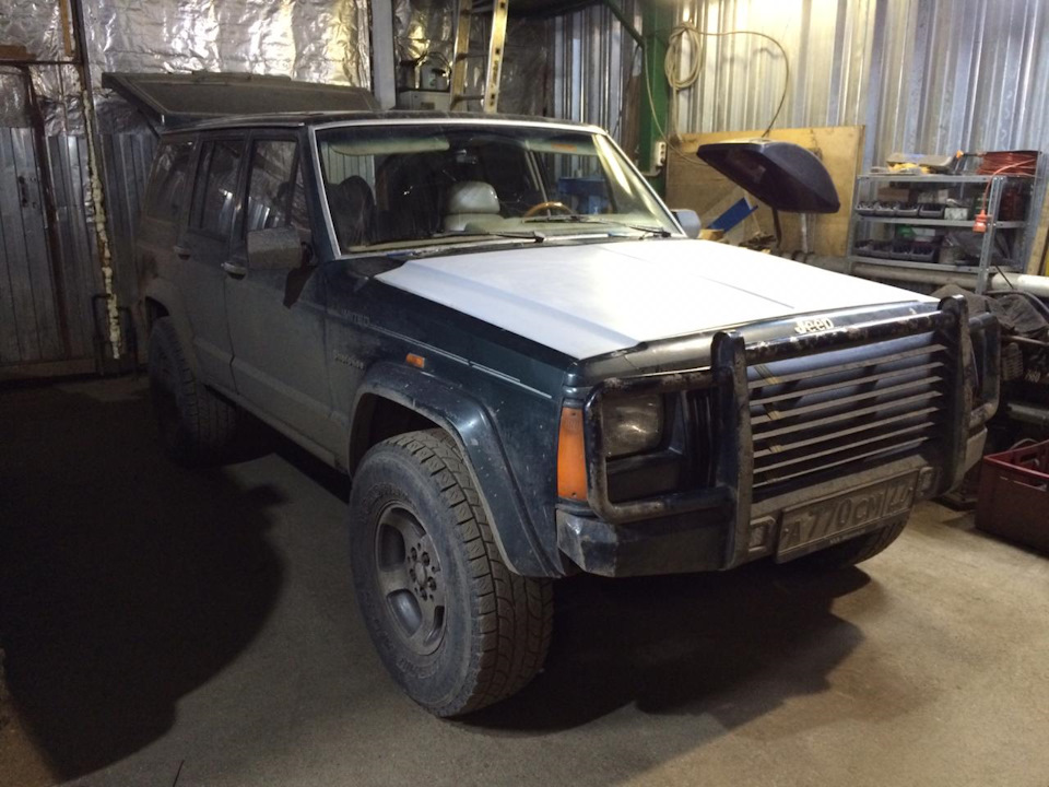 уже на машине — Jeep Cherokee (XJ)
