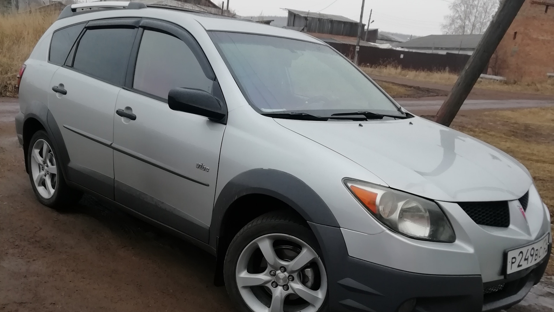 Вайб 2007. Понтиак вайб серый. pontiac vibe i рестайлинг. серый вайб.
