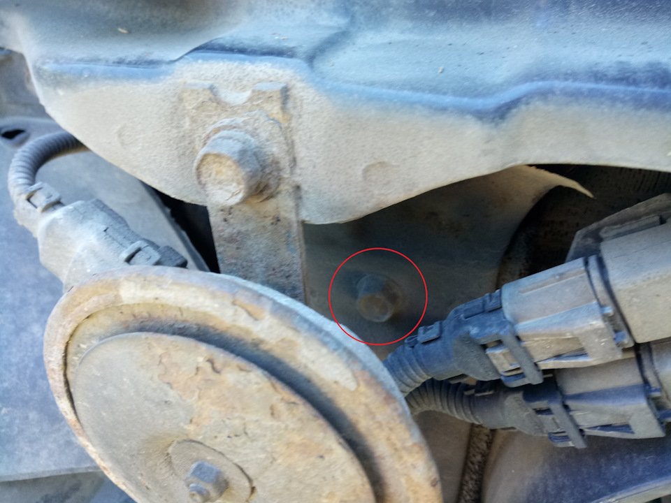 Замена Радиатора (Конденсатора) кондиционера — Hyundai Terracan, 2,5 л ...