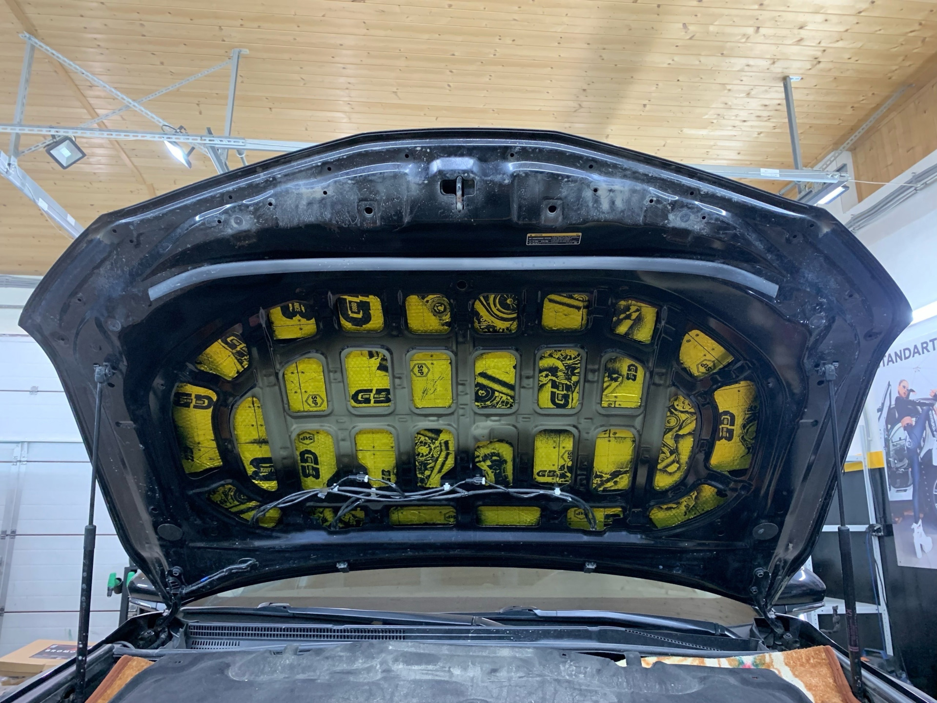 Сделал полную шумки авто и арок — Toyota Camry (XV70), 2,5 л, 2019 года ...