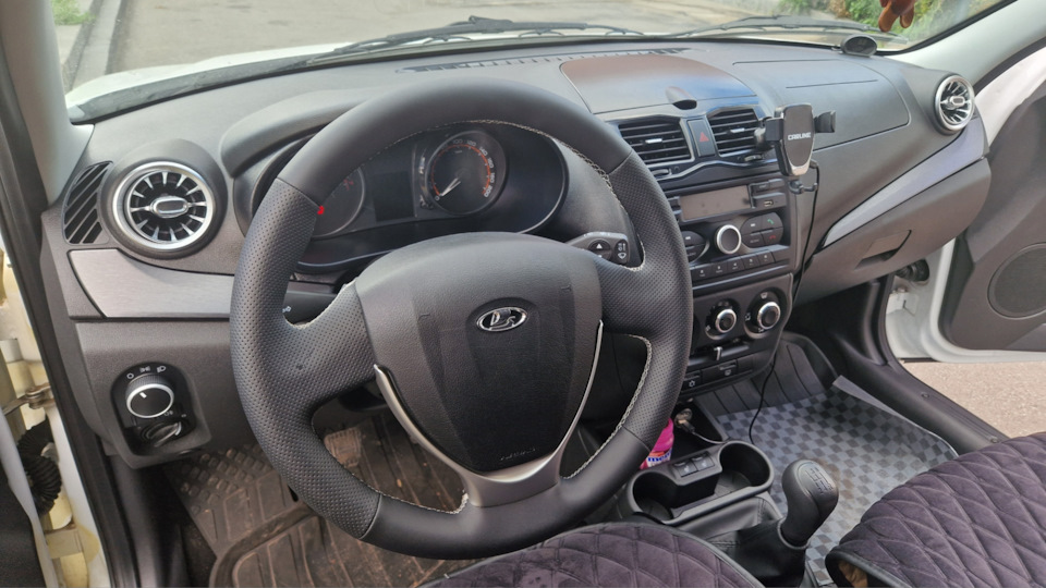 Накладки молдингов панели приборов Лада Гранта ФЛ (Lada Granta FL ...
