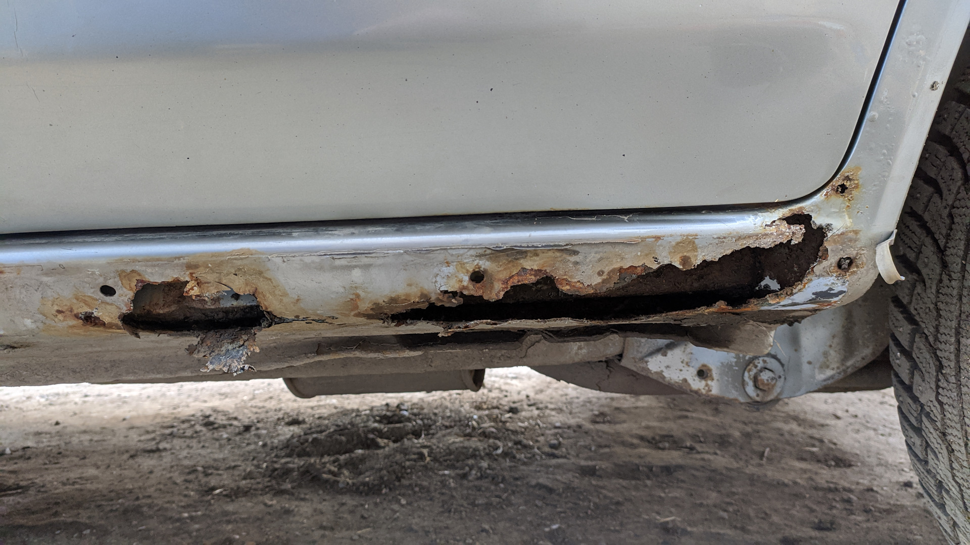 В каких случаях необходим ремонт порогов автомобиля: виды повреждений
