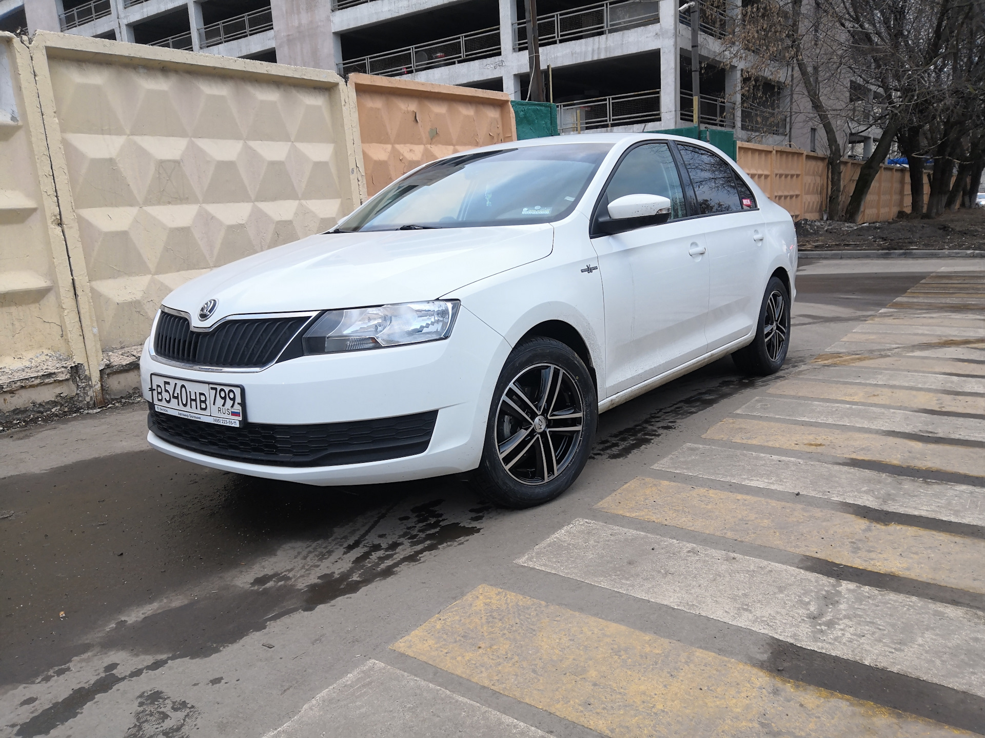 Шкода в крыму. Skoda Rapid drive2. Шкода Рапид 14 года. Skoda Rapid FL. Khomen на Шкода Рапид.