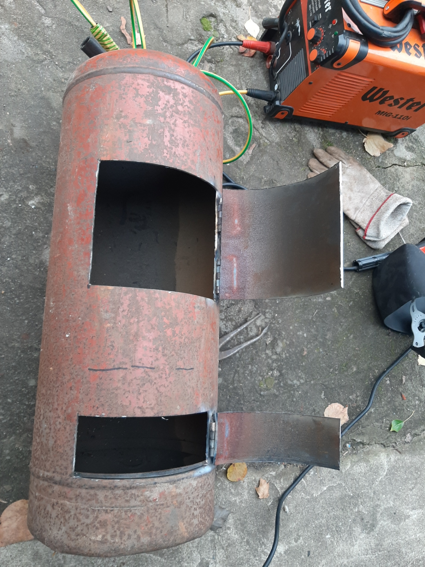 Создание компактной печи из газового баллона для домашнего использования и дачи