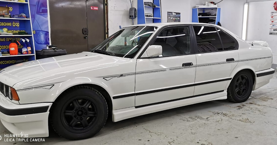 XCAAAgBldeA-960.jpg