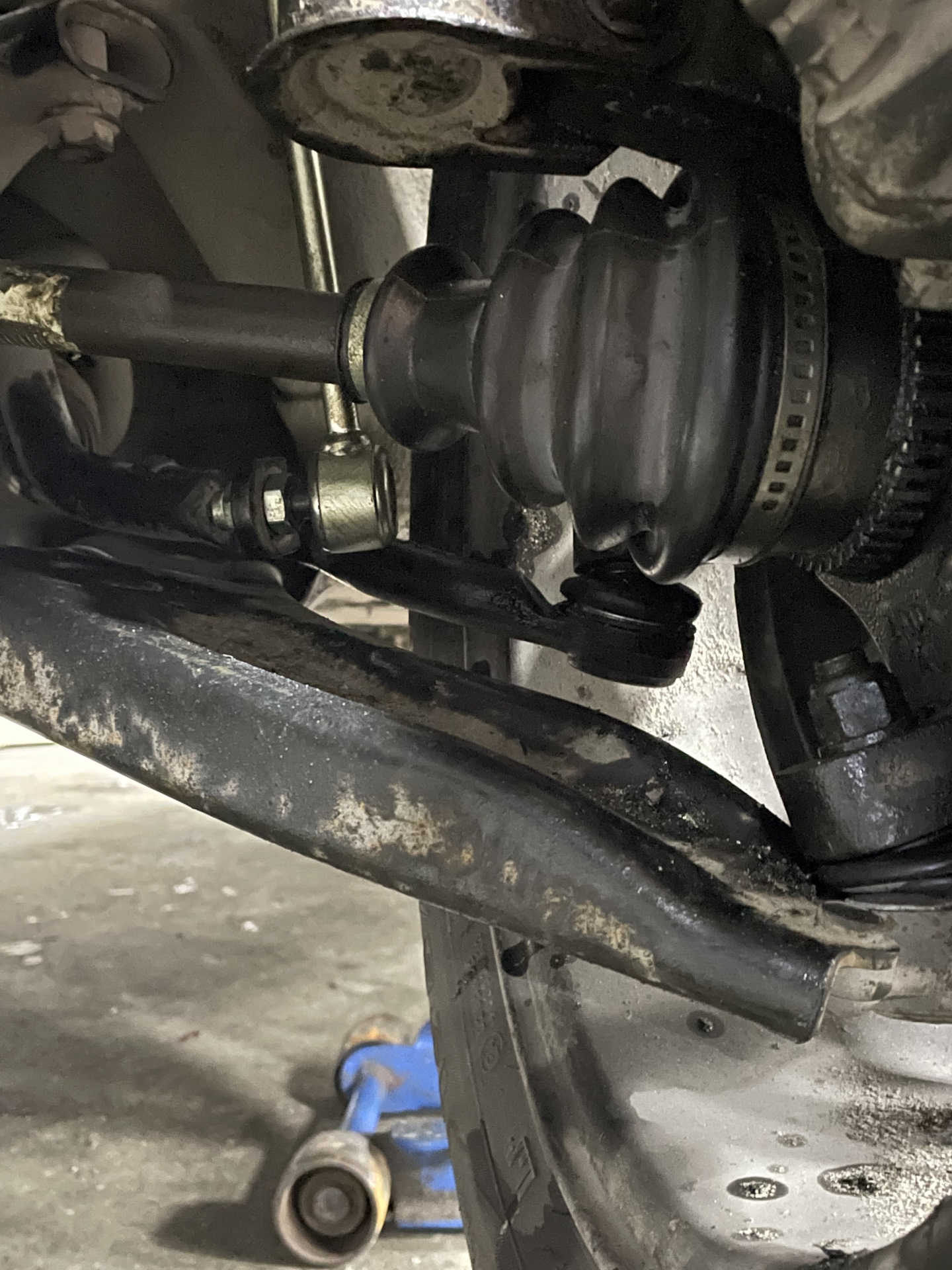 Опять подшипник ступицы, стойка стаба, и доработка колодок. — Lada ...