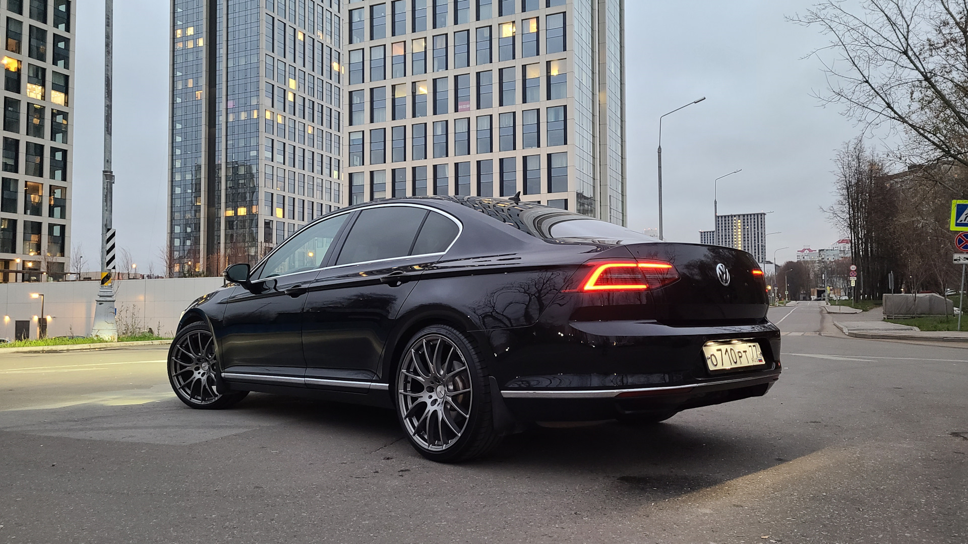 Эмбиент подсветка — Volkswagen Passat B8, 1,4 л, 2016 года | стайлинг ...