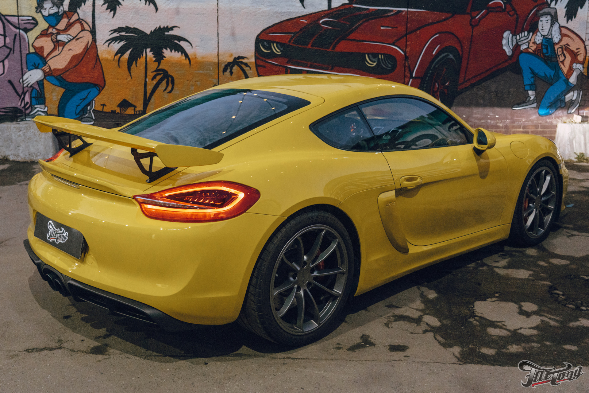 Porsche Cayman Brown