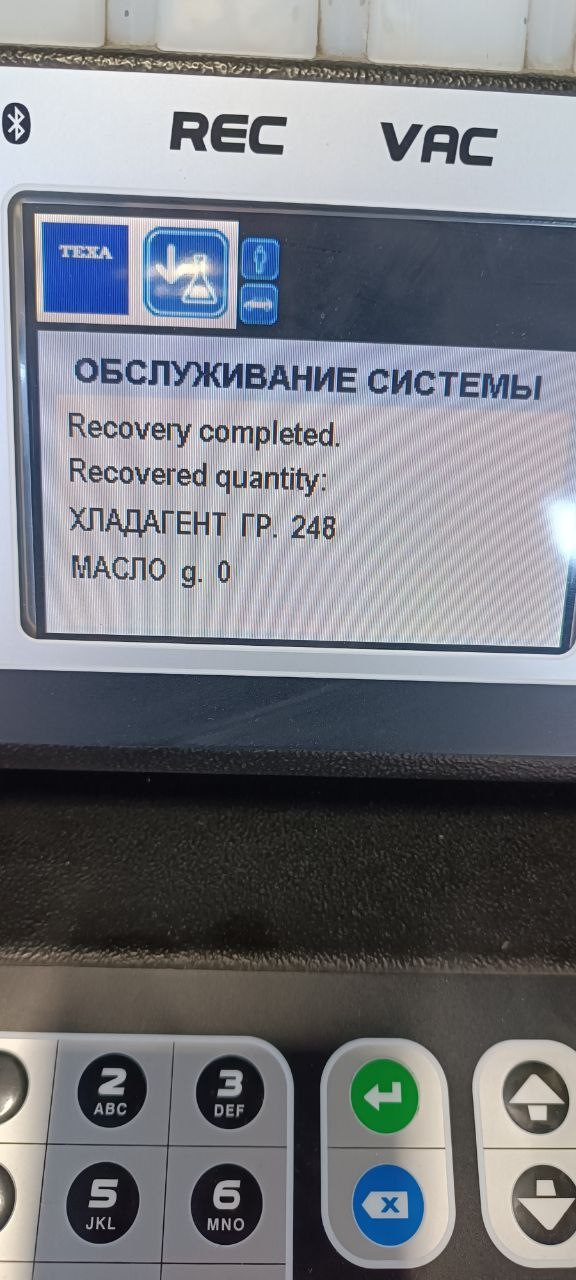 машина в автосервисе. самый дешевый сервис. автосервис фотосток. самый дешевый сервис. самый дешевый сервис.