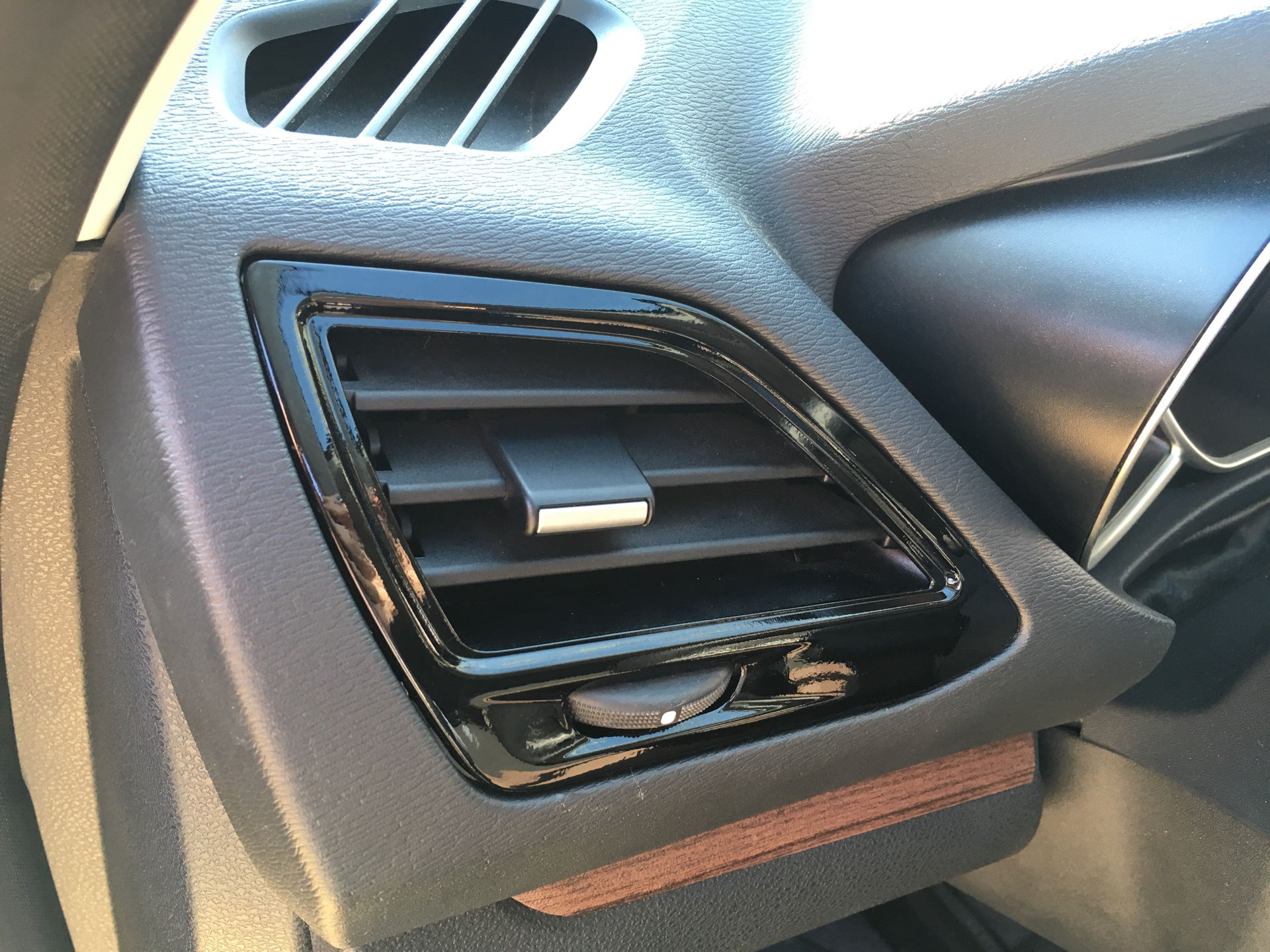 накладки на воздуховоды. накладки на воздуховоды. дефлектор воздуховода шевроле каптива. воздуховод киа рио 3. накладки на воздуховоды.