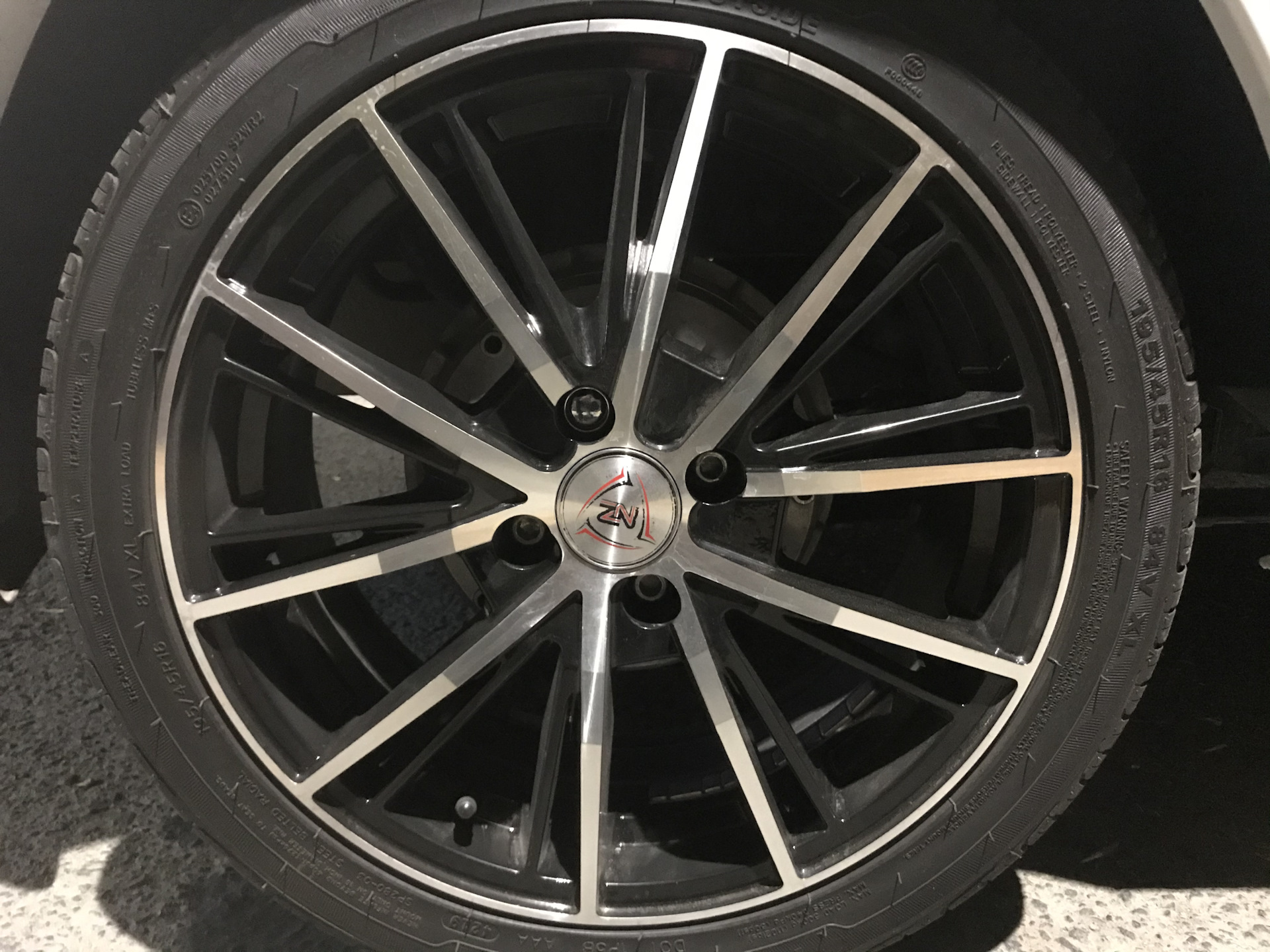 Сетка в бампер, дешевые диски) — Lada Гранта (2G) FL, 1,6 л, 2019 года ...